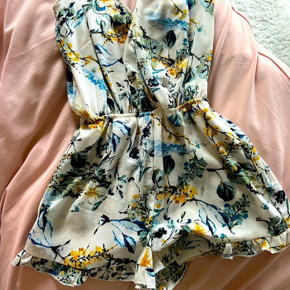 Nordstrom floral romper new without tags